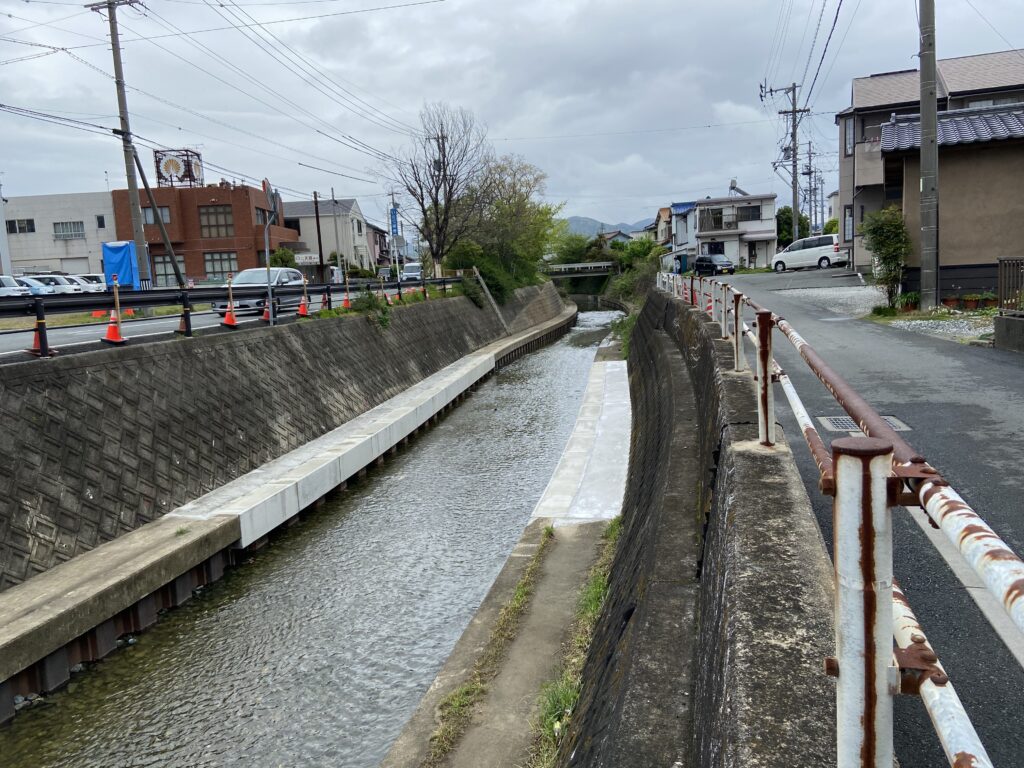 緊急防災対策河川工事河川局部改修工事合併工事の内測量及び設計業務委託